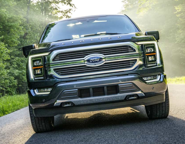 FORD F-150 получил передние спальные места 