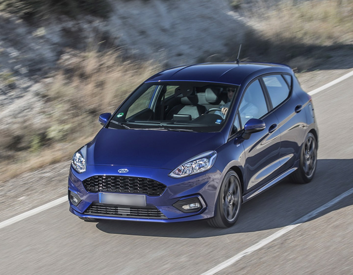 Ford Fiesta 2017 – небольшой и комфортный автомобиль для города