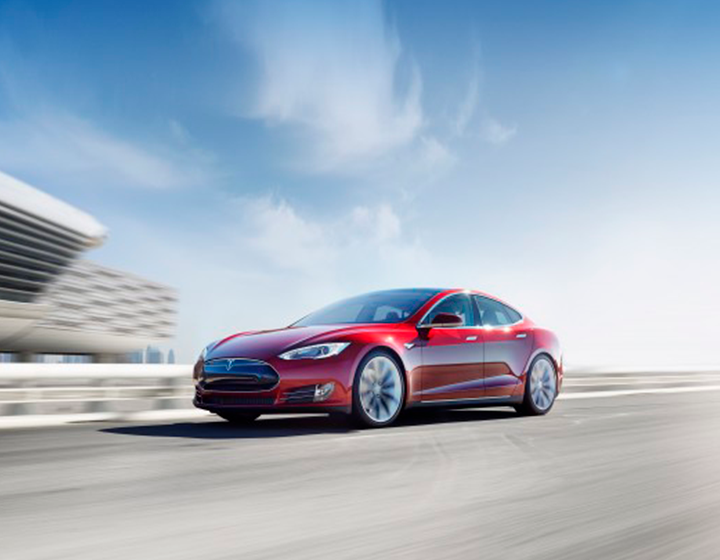 Обзор электромобиля Tesla Model S 2016 года 